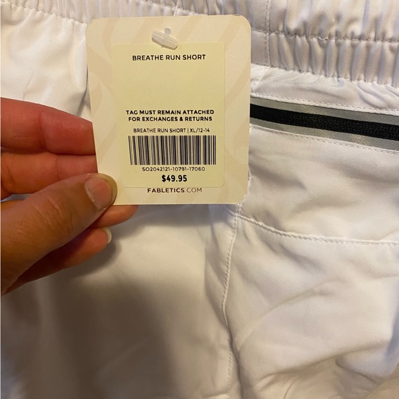Fabletics shorts - Picture 2 of 3